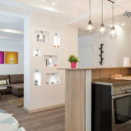 Holliday Lux Daire Belgrad