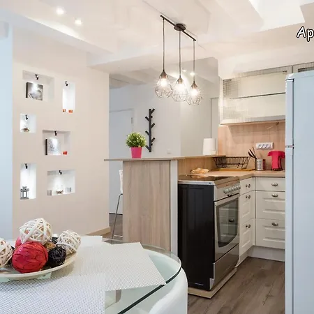 Holliday Lux Daire Belgrad