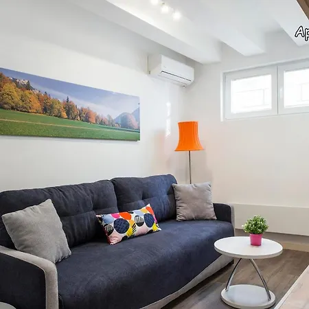 Holliday Lux Apartament Belgrad